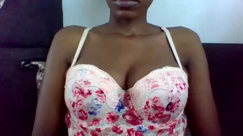 Snapshot of kingrena chatting on 07.26.26 Rena-sexy online show from 07.26.26