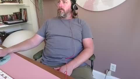 Snapshot of kingrichard86 chatting on 09.11.25 Richard online show from 09.11.25
