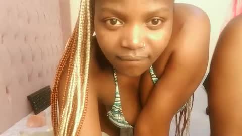 Snapshot of kinky_lola1 chatting on 03.10.26 Lola online show from 03.10.26