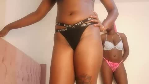 Snapshot of kinky_lola1 chatting on 03.11.26 Lola online show from 03.11.26