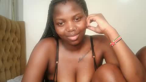 Snapshot of kinky_lola1 chatting on 04.13.26 Lola online show from 04.13.26