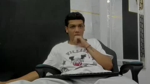 Snapshot of kinky_spice69 chatting on 09.13.25   online show from 09.13.25