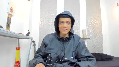 Snapshot of kinky_spice69 chatting on 09.18.25   online show from 09.18.25