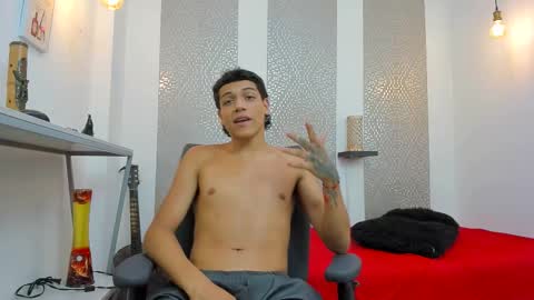 Snapshot of kinky_spice69 chatting on 09.22.25   online show from 09.22.25