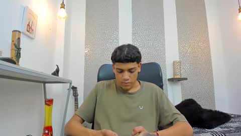 Snapshot of kinky_spice69 chatting on 10.01.25   online show from 10.01.25