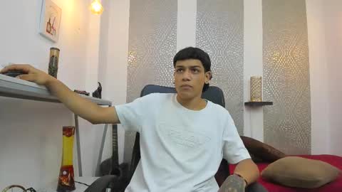 Snapshot of kinky_spice69 chatting on 10.18.25   online show from 10.18.25