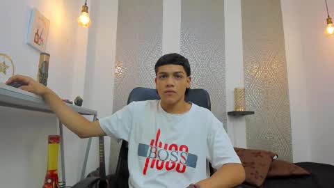 Snapshot of kinky_spice69 chatting on 10.22.25   online show from 10.22.25