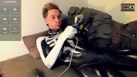 kinky_spidey online show from 12.15.24