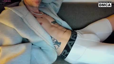Snapshot of kinky_spidey chatting on 06.14.26 kinky_spidey online show from 06.14.26