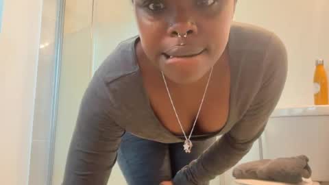 Snapshot of kinkycoupleinteracial chatting on 06.24.26 interracialfacial online show from 06.24.26