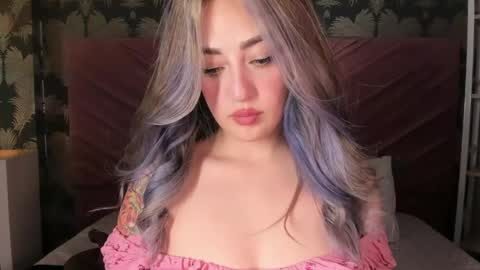  Sara  online show from 04.13.26