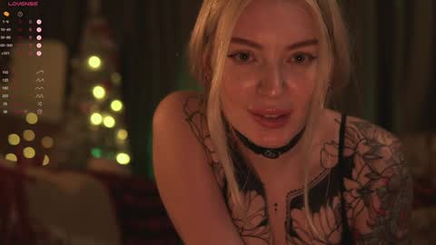 kinkylina_ online show from 12.27.24