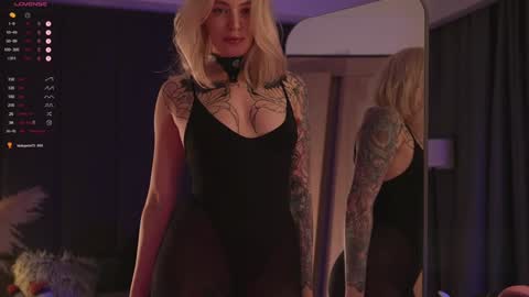 kinkylina_ online show from 01.31.25