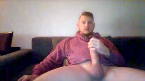 Snapshot of kinkylionboy chatting on 02.24.25 kinkylionboy online show from 02.24.25