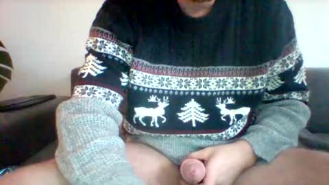 Snapshot of kinkylionboy chatting on 12.14.25 kinkylionboy online show from 12.14.25
