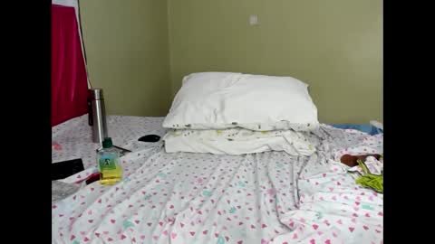 Snapshot of kinkylyla chatting on 02.18.25 Kinky online show from 02.18.25