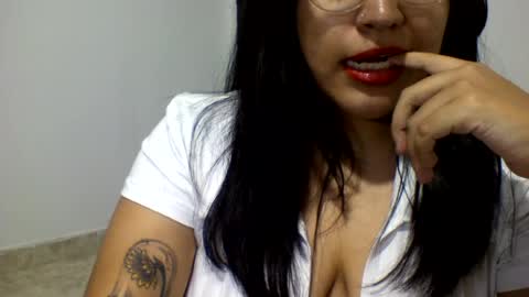 Snapshot of kion_and_valu chatting on 06.18.26 kion_and_valu online show from 06.18.26