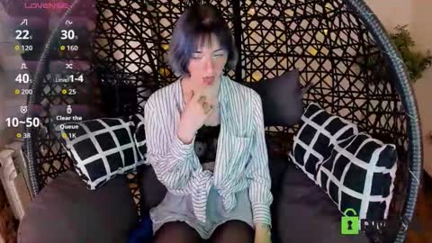 Snapshot of kira__cutie chatting on 02.13.26 Kira online show from 02.13.26