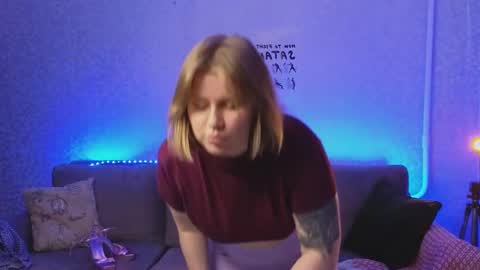 Snapshot of kira_citro chatting on 01.10.25 Kira  NEXT STREAM December 4 5pm CET  11am EST online show from 01.10.25