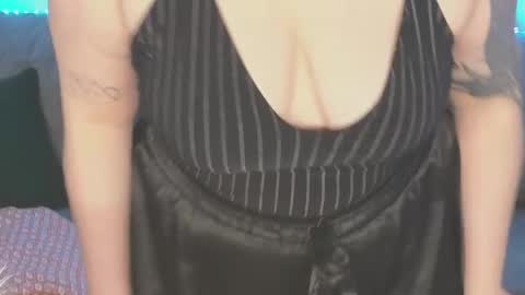 Snapshot of kira_citro chatting on 01.17.25 Kira  NEXT STREAM December 4 5pm CET  11am EST online show from 01.17.25