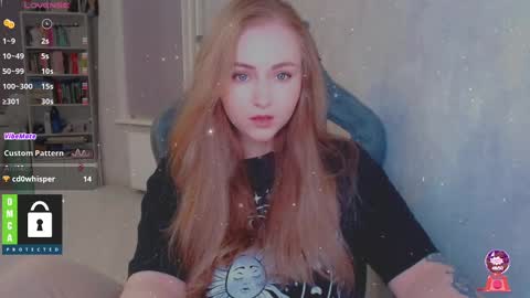 Snapshot of kira_love_sleep chatting on 12.12.24 you know thumb up me please its important online show from 12.12.24