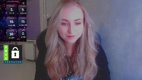 Snapshot of kira_love_sleep chatting on 10.09.25 you know thumb up me please its important online show from 10.09.25