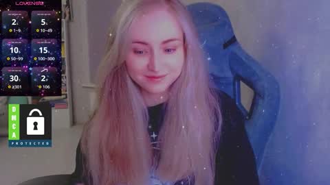 Snapshot of kira_love_sleep chatting on 10.12.25 you know thumb up me please its important online show from 10.12.25