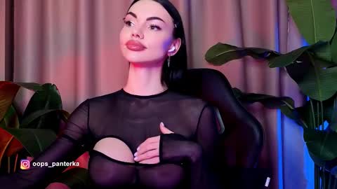 Snapshot of kira_mmr chatting on 03.27.26 Kira and friends online show from 03.27.26