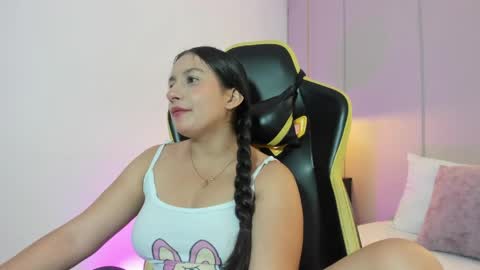 Snapshot of kira_relish chatting on 05.09.26 K I R A online show from 05.09.26