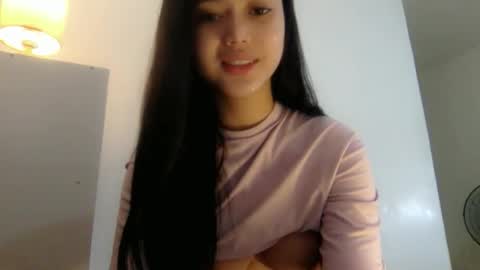 Snapshot of kira_willer chatting on 04.24.26 KIRA online show from 04.24.26