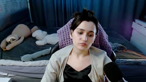 Kira  follow me  online show from 02.02.25