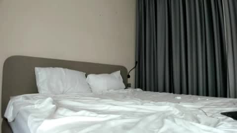 love you online show from 10.22.25