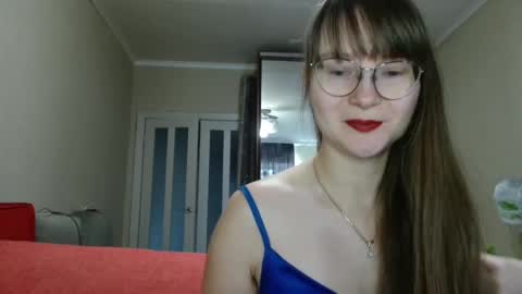 KiraGoldens online show from 10.21.25