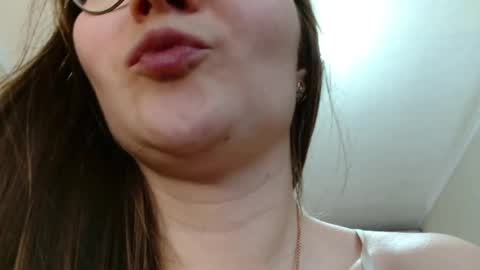 KiraGoldens online show from 04.11.26