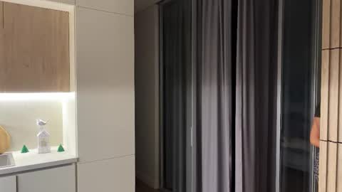 Snapshot of kiramystery chatting on 11.21.25 Kira online show from 11.21.25