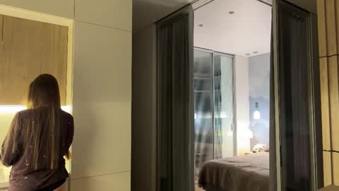 Snapshot of kiramystery chatting on 01.12.26 Kira online show from 01.12.26