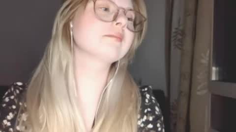 KiraYume online show from 04.30.26