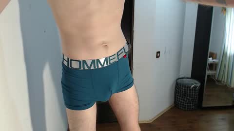 Snapshot of kiriae21 chatting on 10.25.25 Alan online show from 10.25.25