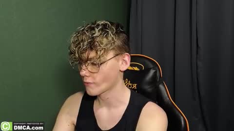 Snapshot of kirill_20_cm chatting on 02.15.26 Kirill and Andrey online show from 02.15.26