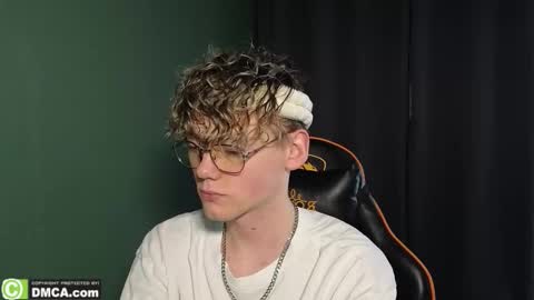 Snapshot of kirill_20_cm chatting on 02.25.26 Kirill and Andrey online show from 02.25.26