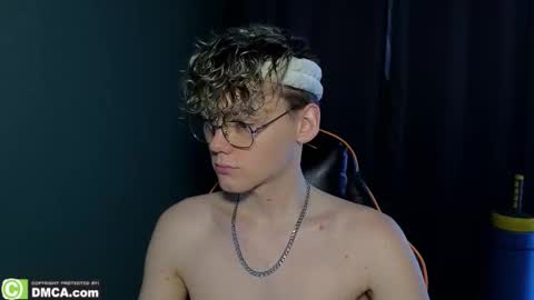 Snapshot of kirill_20_cm chatting on 02.28.26 Kirill and Andrey online show from 02.28.26