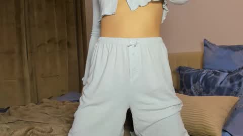 Kira online show from 10.29.25