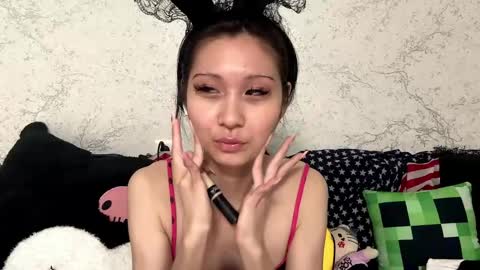 Snapshot of kishagray chatting on 05.26.26 Hina online show from 05.26.26