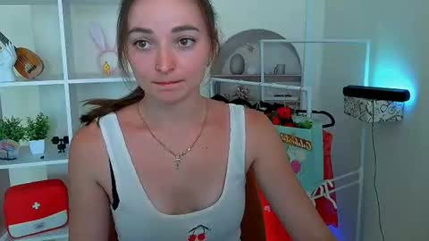 Snapshot of kiss_shy chatting on 06.28.26 Valeria online show from 06.28.26