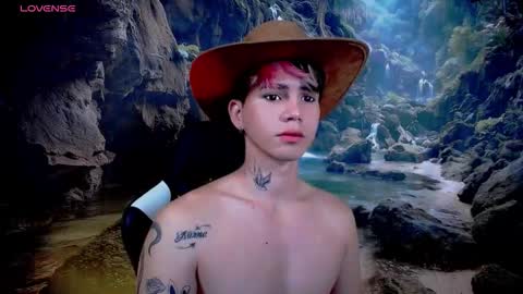 kiss_whitee online show from 02.03.26