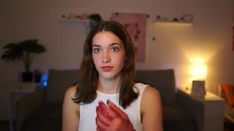 Sisi online show from 10.31.25