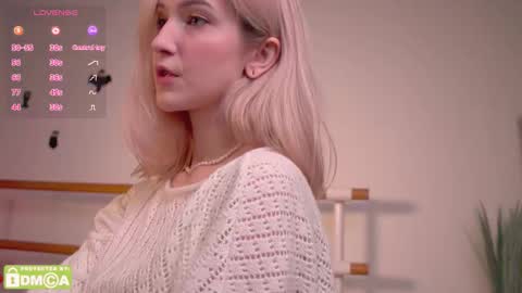 Snapshot of kisskiss_muah chatting on 11.02.25 Kate  online show from 11.02.25