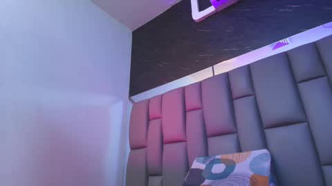 BELLA FLAME online show from 09.30.25