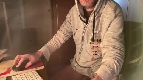 kissofbanned1983 online show from 04.23.26