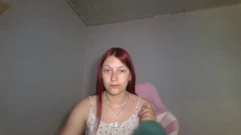 Snapshot of kiti_kitiss chatting on 04.18.26 kiti_kitiss online show from 04.18.26